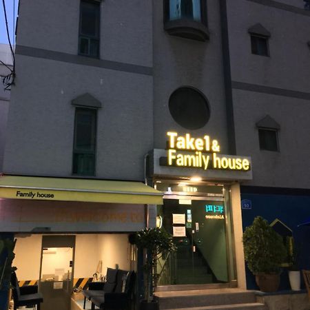 Take 1 Guesthouse Hongdae Seoel Buitenkant foto